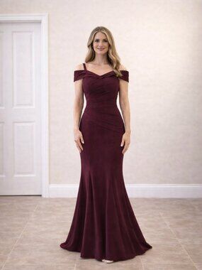 Oleg Cassini, Wine/Burgundy Color, Off the Shoulder, Full-length Gown, Size 6